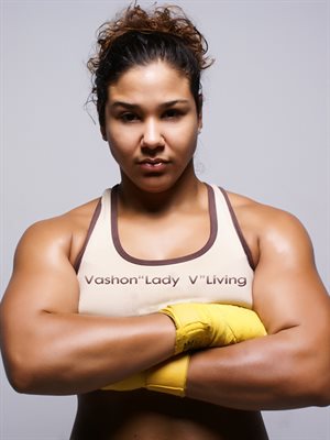 Vashon Living Professional Female Boxer and Instructor